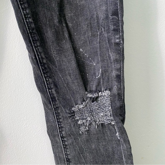 Stretchy Distressed Skinny Jeans - Picture 3 of 6